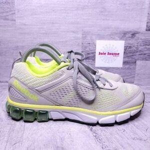 Reebok Mesh Knit Running Sneaker Gray Neon Yellow Women's sz 7.5